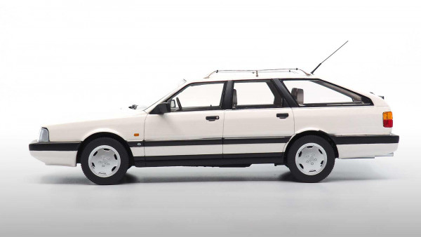 Audi 200 Avant quattro 20V (C3, Typ 44Q, Modell 1989-1991), perlmuttweiß metallic, DNA, 1:18, mb