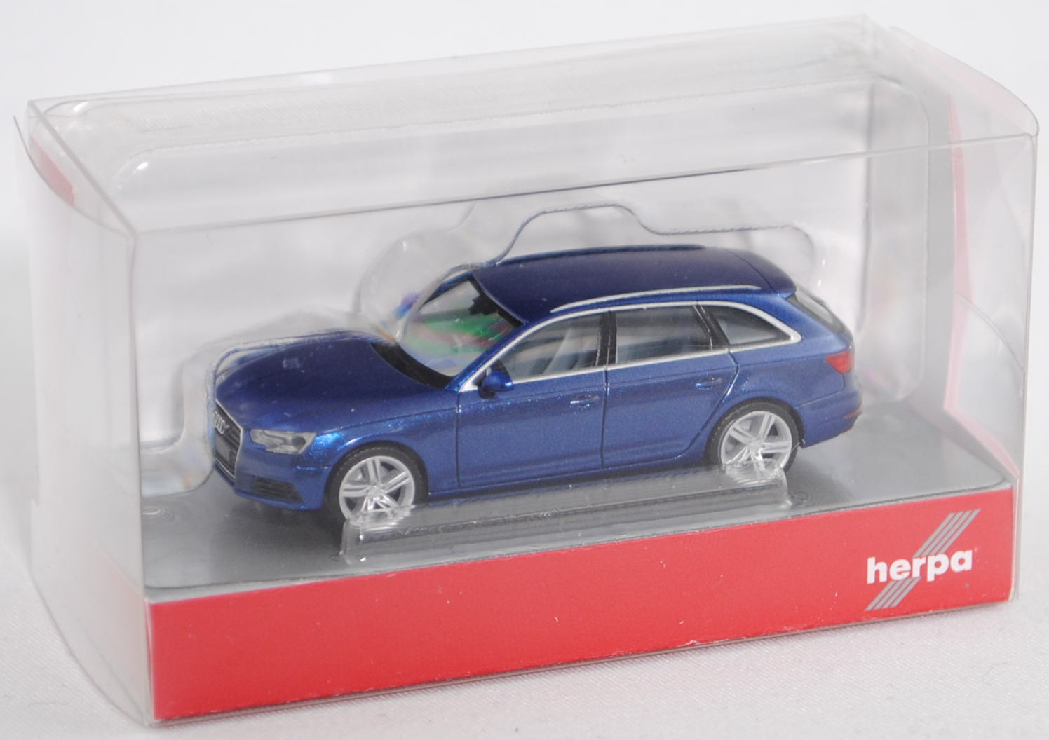 Audi A4 Avant, dunkelblau, 2015, Modellauto, Fertigmodell, I-Herpa 1:87