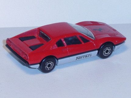Ferrari 308 GTB, feuerrot, Chassis silbergrau, innen schwarz, Ferrari unten auf den Seiten, Matchbox
