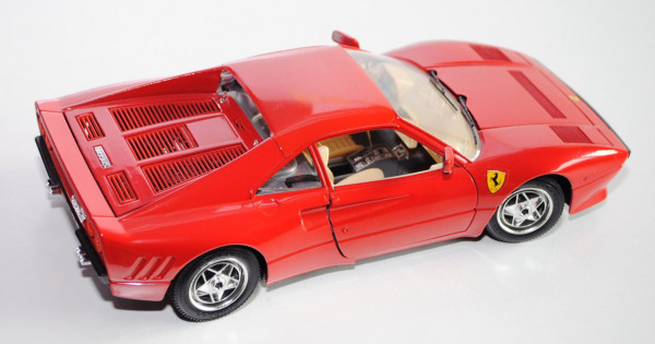 Ferrari 288 GTO (1984), verkehrsrot, Türen + Kofferraum zu öffnen, mit Lenkung, Bburago, 1:18