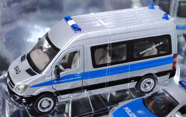 00000 Polizei-Set bestehend aus Mercedes Sprinter Polizei Mannschaftswagen (vgl. 2313) + VW Scirocco