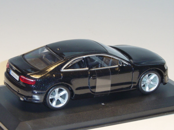 Audi A5, Mj. 2007, schwarzmetallic, innen schwarz, Türen zu öffnen, Bburago Special EDITION, 1:32, P