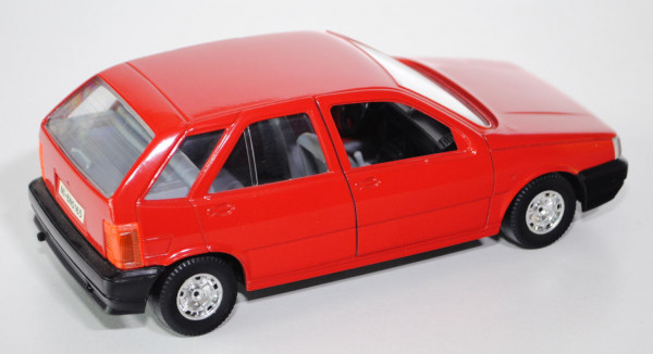 Fiat Tipo, Modell 1990, rot, Türen zu öffnen, mit Lenkung, Bburago DIE CAST metal MODELS, 1:24