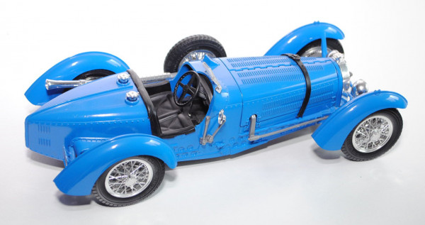 Bugatti Type 59 (1934), hellblau, Motorhaube zu öffnen, mit Lenkung, Bburago, 1:18