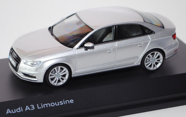 Audi A3 Limousine (Typ 8V, Modell 2013-2016), eissilber metallic, Herpa, 1:43, Werbebox (Limited)