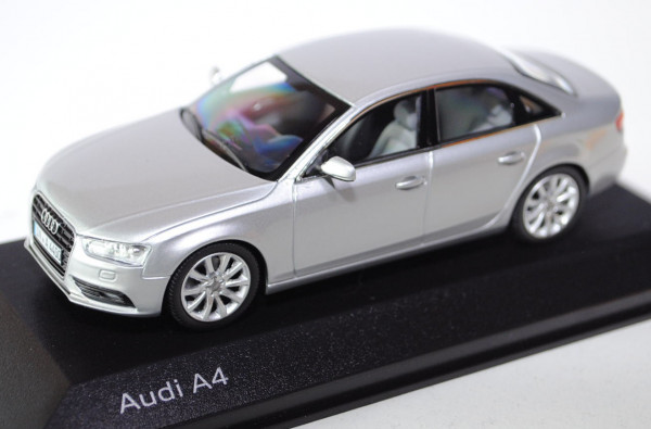 Audi A4 (B8, Typ 8K Facelift, Mod. 2012-2015), eissilber-metallic, Minichamps, 1:43, Werbeschachtel