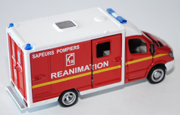 00100 Mercedes Sprinter Rettungswagen, feuerrot/reinweiß, SAPEURS POMPIERS / C 18 / REANIMATION, L17