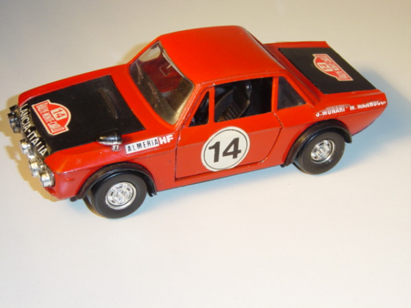 Lancia Fulvia 1600 HF Rallye, feuerrot/schwarz, Rallye Monte Carlo 1972, Nr. 14, Fahrer: S. Munari /