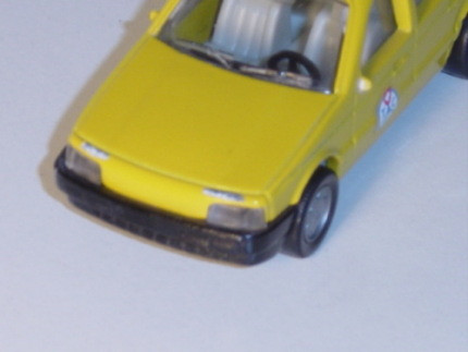 VW Passat Variant (B3, Typ 35i) ADAC-Straßenwacht, Modell 1988-1993, kadmiumgelb, TCS, Chassis schwa