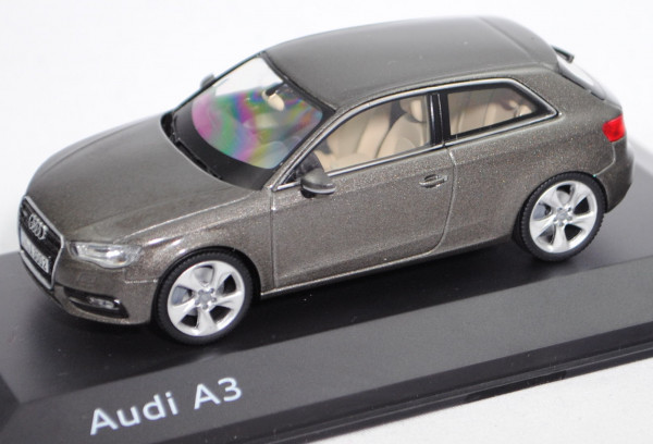 Audi A3 1.8 TFSI quattro / 2.0 TDI quattro (Typ 8V, Modell 12-16), dakotagrau met., Schuco, 1:43, mb