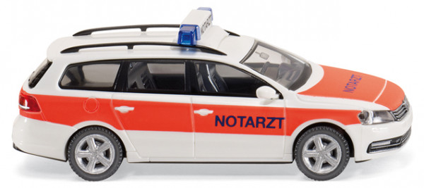 Notarzt VW Passat Variant B7 (Typ 3C), Modell 2010-, reinweiß/tagesleuchtfarbe, NOTARZT, Wiking, 1:8