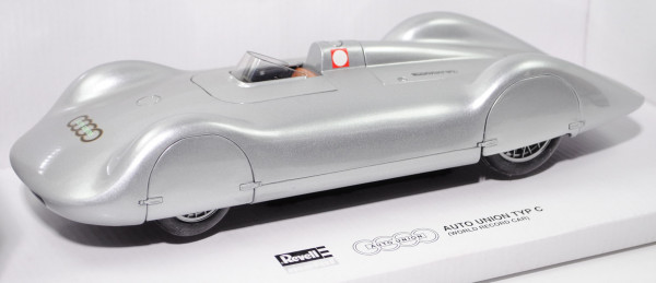 Auto Union Typ C Stromlinie (Modell 1937), silber, Fahrer: Bernd Rosemeyer, Revell® Metall, 1:18, mb