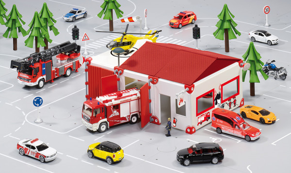 00000 SIKU WORLD Themenpackung Feuerwehr, incl. 4 Straßenelemente, 8 Verbindungsknöpfe, 1 Feuerwache