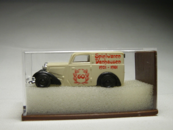 DKW F7 Kastenwagen, cremeweiß, Spielwaren Danhausen 1921-1981, Brekina, 1:87, mb