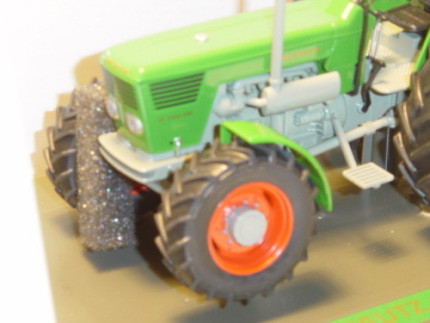 Deutz D 130 06 ohne Verdeck (Ausführung 1972-1974), smaragdgrün/betongrau, weise-toys, 1:32, mb