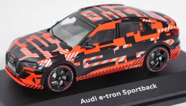 Audi e-tron Sportback Prototyp (Modell 2019), Erlkönig-Design (schwarz/rot), iScale, 1:43, Werbebox