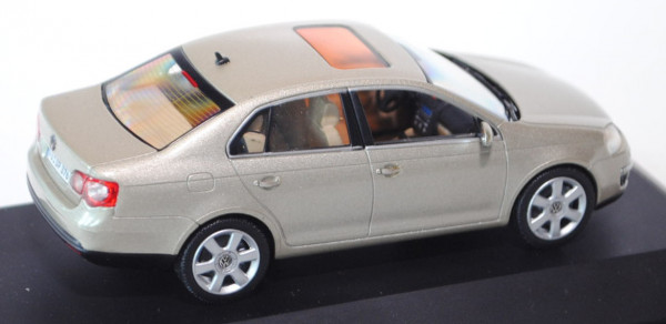 VW Jetta V 2.0 TDI (Typ 1K5), Modell 2005-2010, wheat-beige metallic, Schuco, 1:43, PC-Box (Deckel m