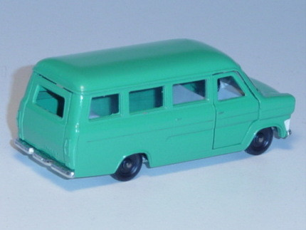 Ford Transit Kombi 1500 (2. Generation, Typ UK Mark 1) Schulbus, Modell 1965-1971, patinagrün, innen