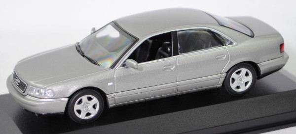 Audi A8 4.2 quattro (D2, Typ 4D, FL MJ 1999, Mod. 98-00), silber metallic, Maxichamps, 1:43, PC-Box