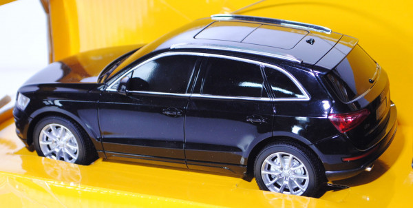 Audi Q5 (Typ 8R), Modell 2008-2012, schwarz, mit Fernsteuerung, QUNXING, 1:24, mb (Schachtel mit Kni