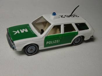 00011 VW Passat Variant (B1, Typ 33) Polizei-Lautsprecherwagen, Modell 1974-1977, reinweiß, MK/3062,
