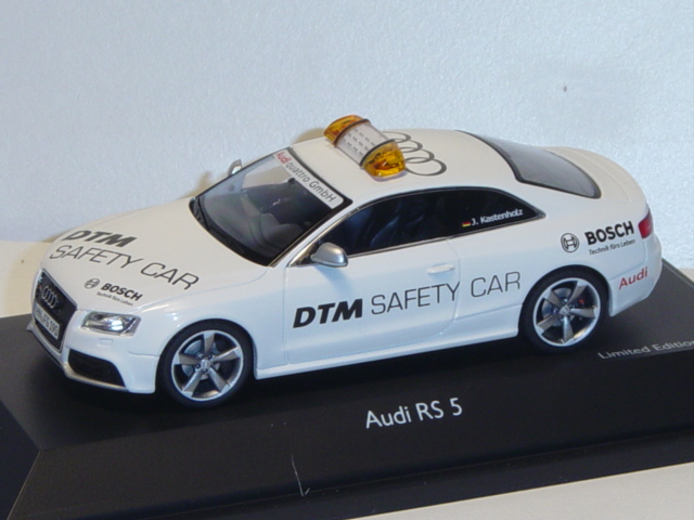 Audi RS5 DTM 2013 Karosserie Set 1.5 mm PC 1:5 mit Heckflügel unlackiert SLB