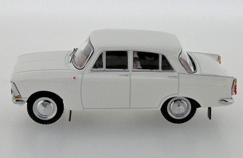 Moskwitsch 408, Baujahr 1968, Modell 1964-1975, hell-grauweiß, IST Models, 1:43, PC-Box