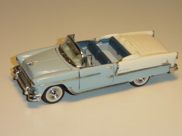 Chevrolet Chevy BelAir 1955, hell-lichtblau/perlweiß, Türen und Motorhaube zu öffnen, Franklin Mint,