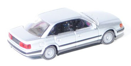 Audi 100 quattro (C4), Modell 1990-1994, silbermetallic, mit Radblenden, Rietze, 1:87, mb