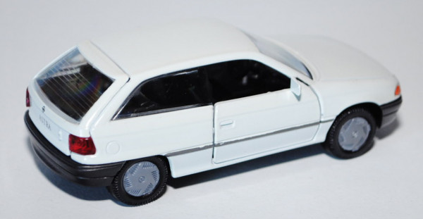 Opel Astra (Typ F, Dreitürer, Schrägheck), Modell 1991-1994, casablancaweiß, Türen + Heckklappe zu ö
