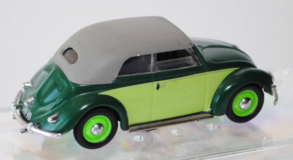 VW Käfer Cabriolet geschlossen (Typ 15), Modell 1949, moosgrün/dunkel-weißgrün, mit Flecken im Berei