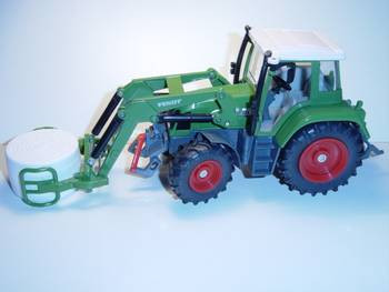 Fendt Traktor mit Folienballenzange, resedagrün, L17