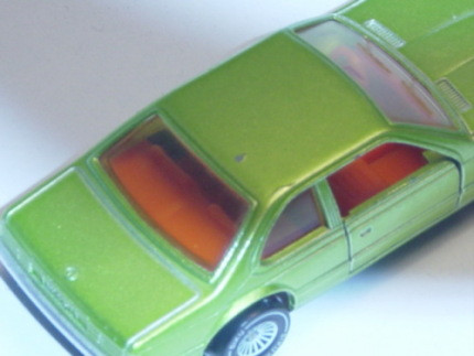 00001 BMW 633 CSi (Typ E24), Modell 1975-1979, gelbgrünmetallic, Glas gelb, B4, Stoßstangen verchrom