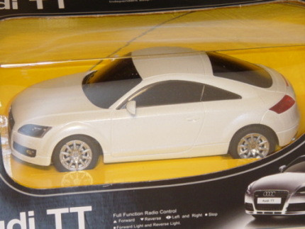Audi TT Coupe, Mj. 2007, perlmuttweißmetallic, mit Fernsteuerung, RASTAR, 1:24, mb