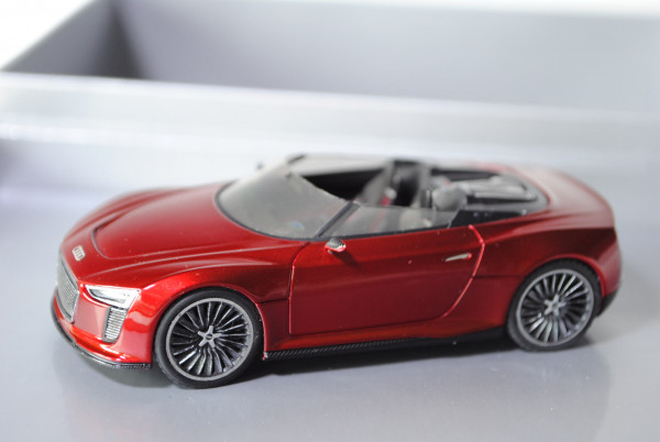 Audi e-Tron Spyder, rubinrotmetallic, CES Las Vegas 2011, limitiertes Sondermodell (125 Stück), Look