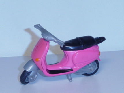 00001 Vespa ET4 (Piaggio, Modell 1996-1999), erikaviolett, Sitz schwarz, C18, SIKU SUPER, ca. 1:32