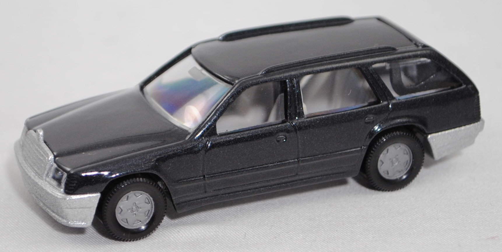 VW Amarok 2H schwarzes Zeichen vorne Vor-Facelift bis 2016