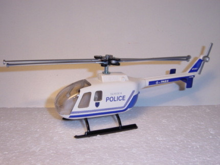 Polizei-Hubschrauber BO 105, weiß/ultramarinblau, SUSSEX POLICE / G-PASX, GB, L14a (2224)