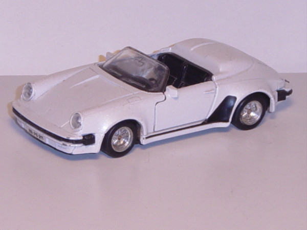 Porsche 911 Speedster, perlmuttweißmetallic, Vordertüren zu öffnen, mit Rückziehmotor, MC TOY, 1:38