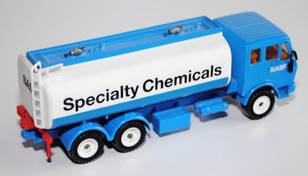 Mercedes 2232 Heizölwagen, himmelblau/reinweiß, BASF Specialty Chemicals, LKW12