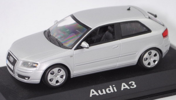 Audi A3 3.2 quattro, (Typ 8P, Facelift 2005, Modell 2005-2008), lichtsilber, Minichamps, 1:43, mb