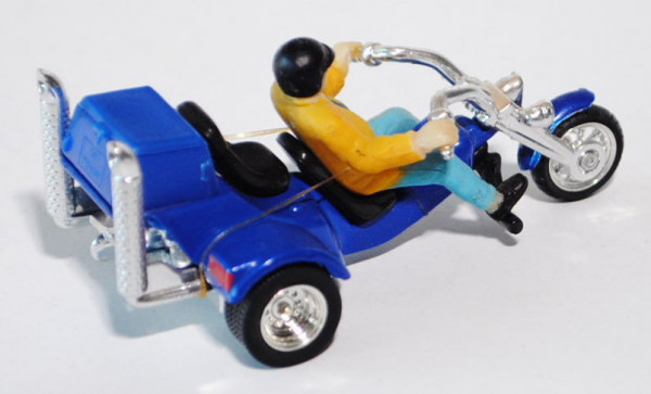 00000 Trike, hell-ultramarinblau, mit Fahrer