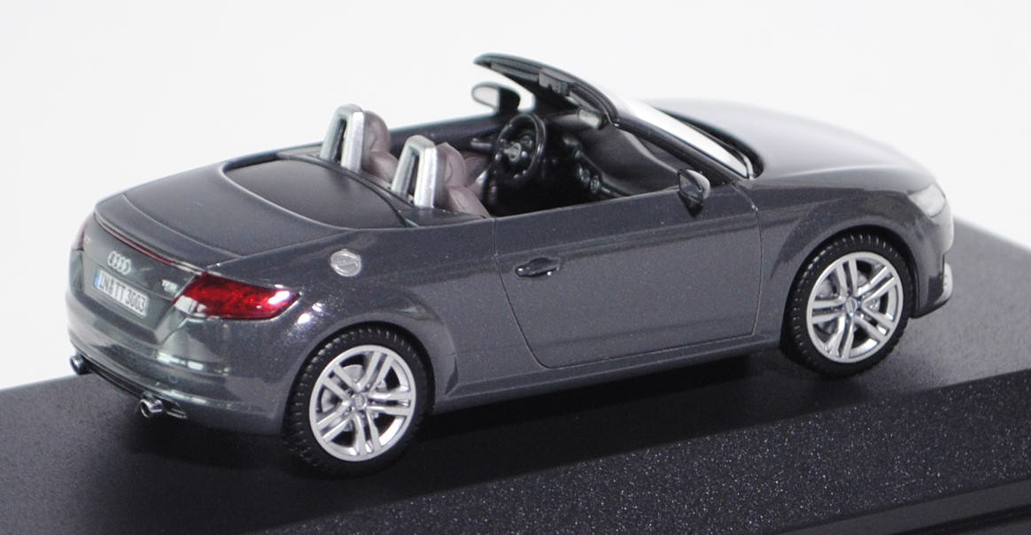 Generation Ab 2014 1/43 Kyosho Modell Auto mit oder.. Audi TT 8S Coupe Silber 3 