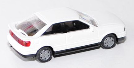 Audi Coupé (B3, Typ 89C), Modell 1988-1991, reinweiß, innen schwarz, Aero-Felgen silbergrau, Rietze,